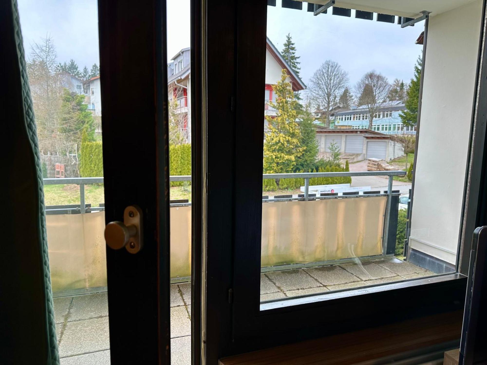 Gemuetliche Ferienwohnung Mit Kostenfreiem Pool Höchenschwand Esterno foto
